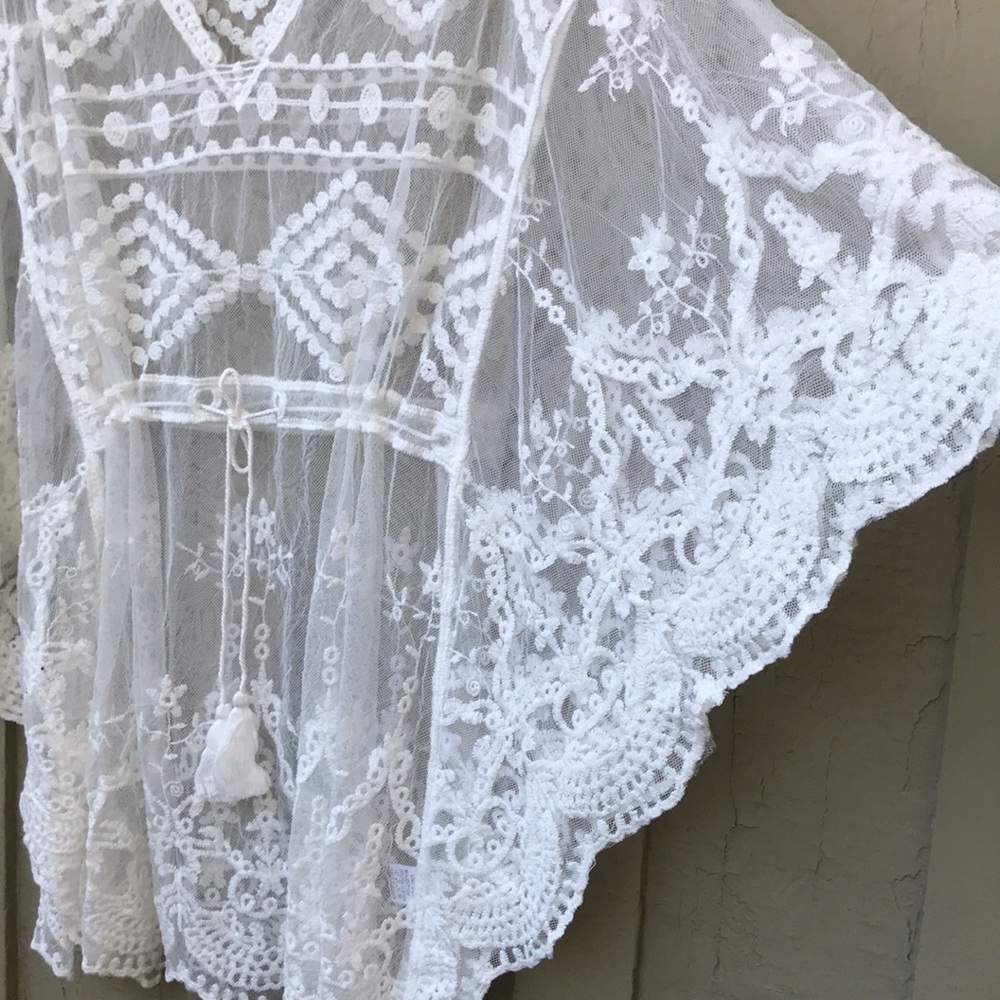 💜Host Pick💜 New! White Lace Kimono - Picture 8 of 12